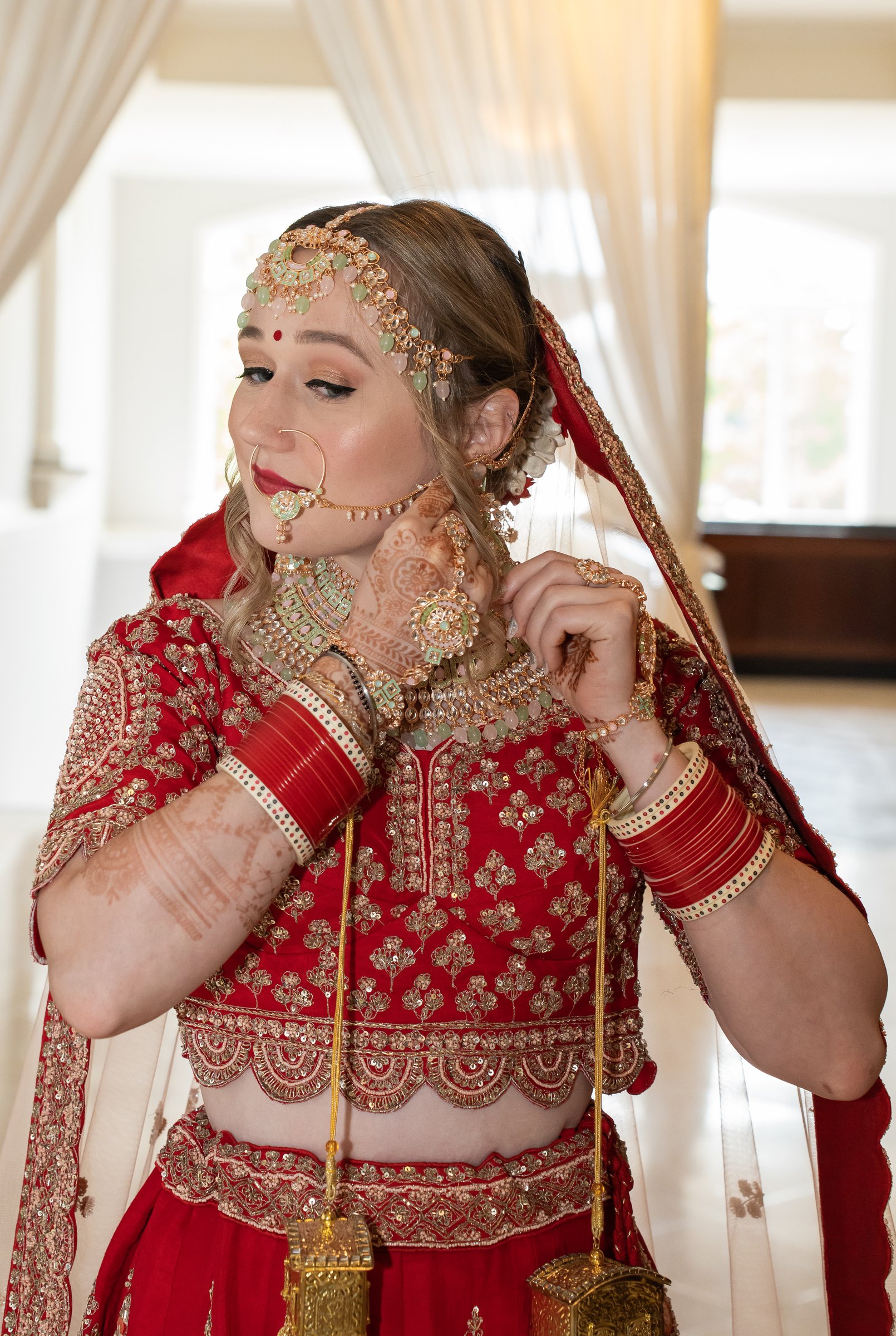 Indian american wedding 2022 bride settling nath and dupatta